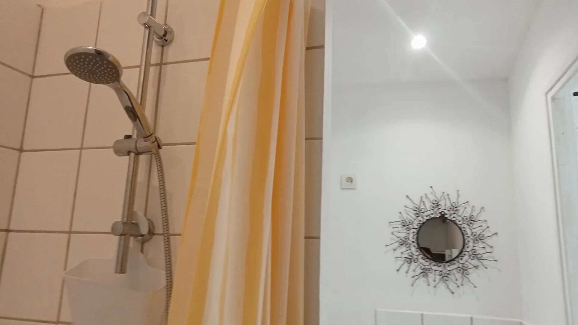 L'Oiseau Rieur Apartment Darbres France