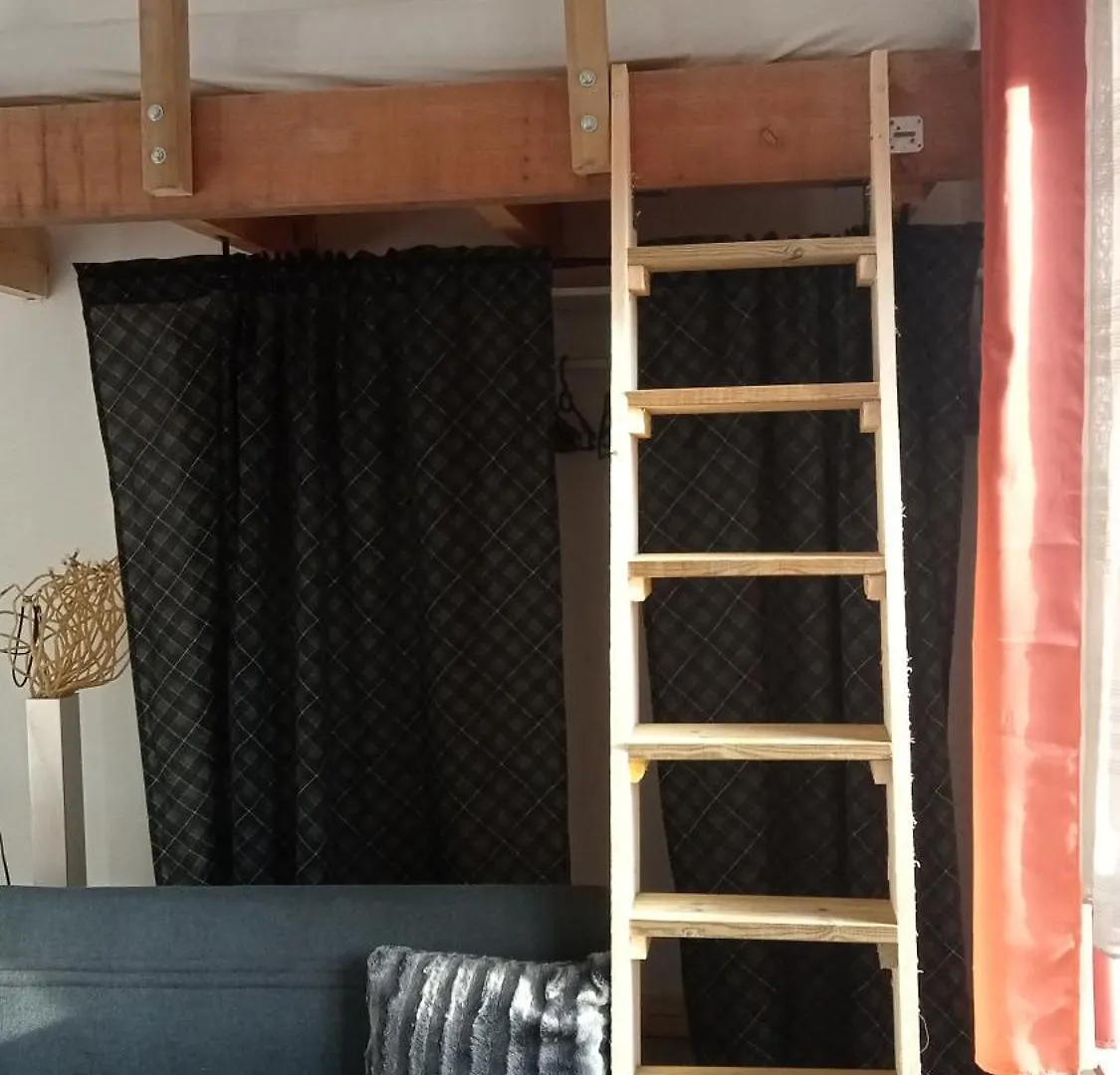 L'Oiseau Rieur Apartment Darbres